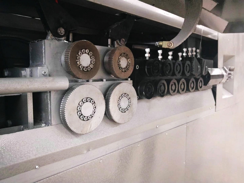 淺談數(shù)控彎箍機優(yōu)勢特點